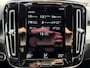 Volvo XC40 T2 Momentum | Trekhaak | Achteruitrijcamera | Parkeersensoren voor + achter | 19" Velgen | Navigatie | Apple Carplay / Android Auto | Climate control | Cruise control |