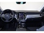 Volvo S90 T8 AWD Plus Dark - Schuif/kanteldak - IntelliSafe Assist & Surround - 360º Camera - Harman/Kardon audio - Adaptieve LED koplampen - Verwarmde voorstoelen, stuur & achterbank - Parkeersensoren voor & achter - Elektr. bedienb. voorstoelen met geheugen - Extra getint glas - 19' LMV