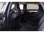 Volvo S90 T8 AWD Plus Dark - Schuif/kanteldak - IntelliSafe Assist & Surround - 360º Camera - Harman/Kardon audio - Adaptieve LED koplampen - Verwarmde voorstoelen, stuur & achterbank - Parkeersensoren voor & achter - Elektr. bedienb. voorstoelen met geheugen - Extra getint glas - 19' LMV