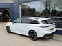 Peugeot e-308 SW GT Avantage EV 54 kWh | Nieuwe Auto | Tot 8 jaar Garantie | Tot 420 Km WLTP | Alcantara Executive Pack | 360 Graden Camera | Navigatie | Stoelverwarming & Massage | Warmtepomp | Draadloze Telefoonlader | Keyless Entry | Elektrische Kofferklep | 18" Lichtmetalen Velgen | Climate Control | Adaptieve Cruise Control met Drive Assist | Full LED Verlichting |
