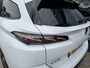 Peugeot e-308 SW GT Avantage EV 54 kWh | Nieuwe Auto | Tot 8 jaar Garantie | Tot 420 Km WLTP | Alcantara Executive Pack | 360 Graden Camera | Navigatie | Stoelverwarming & Massage | Warmtepomp | Draadloze Telefoonlader | Keyless Entry | Elektrische Kofferklep | 18" Lichtmetalen Velgen | Climate Control | Adaptieve Cruise Control met Drive Assist | Full LED Verlichting |