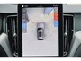 Volvo XC60 T8 Recharge AWD Plus Black Edition - Panorama/schuifdak - IntelliSafe Assist & Surround - Harman/Kardon audio - Adaptieve LED koplampen - Verwarmde voorstoelen, stuur & achterbank - Parkeersensoren voor & achter - Elektr. bedienb. voorstoelen met geheugen - Head up display - Draadloze tel. lader - Extra getint glas - Inklapbare trekhaak - 21' LMV