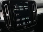 Volvo XC40 T2 Momentum | Trekhaak | Stoel- & Stuurverwarming | Camera | Carplay | Navigatie | Privacy Glass