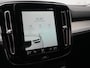 Volvo XC40 T2 Momentum | Trekhaak | Stoel- & Stuurverwarming | Camera | Carplay | Navigatie | Privacy Glass