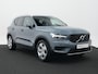 Volvo XC40 T2 Momentum | Trekhaak | Stoel- & Stuurverwarming | Camera | Carplay | Navigatie | Privacy Glass