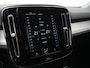 Volvo XC40 T2 Momentum | Trekhaak | Stoel- & Stuurverwarming | Camera | Carplay | Navigatie | Privacy Glass