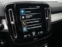 Volvo XC40 T2 Momentum | Trekhaak | Stoel- & Stuurverwarming | Camera | Carplay | Navigatie | Privacy Glass