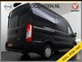 Ford Transit 310 2.0 TDCI L2H2 3-Persoons Camera Airco Stoelverwarming Elek.Stoel Cruise Control Pdc Lane Assist Trend Betonplex Vloer Wandbetimmering Schuifdeur Voorruitverwarming 1e Eigenaar Origineel Nederlandse Bus