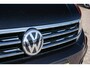 Volkswagen Tiguan 1.5 TSI ACT Highline Business R - Schuif-/kanteldak | Wegkl. trekhaak | Massagestoel | Stoelverw.