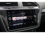 Volkswagen Tiguan 1.5 TSI ACT Highline Business R - Schuif-/kanteldak | Wegkl. trekhaak | Massagestoel | Stoelverw.