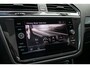 Volkswagen Tiguan 1.5 TSI ACT Highline Business R - Schuif-/kanteldak | Wegkl. trekhaak | Massagestoel | Stoelverw.