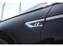 Volkswagen Tiguan 1.5 TSI ACT Highline Business R - Schuif-/kanteldak | Wegkl. trekhaak | Massagestoel | Stoelverw.