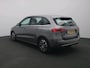 Mercedes-Benz B-klasse 180 Business Solution Achteruitrijcamera | Ledkoplampen | Stoelverwarming | Parkeerassistent | Inclusief 24 maanden Mercedes-Benz Certified garantie voor Europa.
