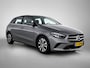 Mercedes-Benz B-klasse 180 Business Solution Achteruitrijcamera | Ledkoplampen | Stoelverwarming | Parkeerassistent | Inclusief 24 maanden MB Certified garantie voor Europa.