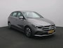 Mercedes-Benz B-klasse 180 Business Solution Achteruitrijcamera | Ledkoplampen | Stoelverwarming | Parkeerassistent | Inclusief 24 maanden Mercedes-Benz Certified garantie voor Europa.