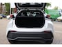 Toyota C-HR / C-HR+ 1.8 HYBRID 140 EXECUTIVE DODEHOEK EL-ACHTERKLEP 360* CAMERA KEYLESS EL-STOEL + MEMORY PARELMOER LAK