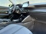Peugeot 2008 1.2 130pk Allure Pack Automaat | 1ste eigenaar | Camera | AppleCarPlay/Android | 17" LM velgen