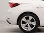 SEAT Leon Sportstourer 1.0 TSI FR Business Intense | Apple Carplay | Achteruitrij camera | Bluetooth | Cruise control |  Parkeersensoren voor en achter | Sportstoelen-stuur | Navigatie | Connected services | Spraakbediening | Start/stop syste