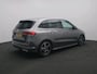 Mercedes-Benz B-klasse 180 Business Solution AMG AMG Line | Night Pakket | Sfeerverlichting | Achteruitrijcamera | Ledkoplampen | Inclusief 24 maanden Mercedes-Benz Certified garantie voor Europa.