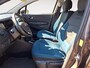 Renault Captur 1.2 TCe Dynamique Automaat | Trekhaak | Navigatie | Airco/Ecc | Stoelverwaring | 100% onderhouden | 1 jaar Garantie