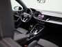 Audi A3 Sportback 45 TFSI e S edition Competition l Adaptive cruise control l Glazen panoramadak l Elektr. instel. bestuurd.stoel l Climate control l Achteruitrijcamera l Stoelverwarming l Optiekpakket zwart plus