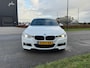 BMW 3-Serie 316i Executive (M-SPORT, ALCANTARA, NL AUTO, GROOT NAV, LED)
