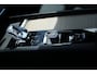 Volvo XC60 2.0 T6 Plug-in hybrid AWD Plus Dark | Panoramadak | 360" rondomzicht camera | Semi elektrische trekhaak | Harman/Kardon premium audio | Standkachel | Stoelverwarming | Achterbank verwarming | Stuurwiel verwarming