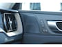 Volvo XC60 2.0 T6 Plug-in hybrid AWD Plus Dark | Panoramadak | 360" rondomzicht camera | Semi elektrische trekhaak | Harman/Kardon premium audio | Standkachel | Stoelverwarming | Achterbank verwarming | Stuurwiel verwarming