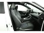Toyota RAV4 2.5 Hybrid AWD Bi-Tone | Stoel- en Stuurwielverwarming | 1.650kg Trekgewicht | Camera | Electrische achterklep |