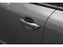 Peugeot e-2008 EV GT 50 kWh 136 PK, 3-Fase, Warmtepomp, Adap. Cruise Control, Camera, Carplay, Keyless