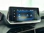 Peugeot 208 Active 75pk | Navigatie via Apple Carplay / Android Auto | Airco | Cruise Control | DAB+ radio | Bluetooth | Automatisch dimlicht | Multifunctioneel lederen stuurwiel | Dealeronderhouden |