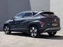 Hyundai Kona 1.6 GDI HEV Comfort Smart / Automaat / 1.300 kg trekgewicht / Elektrische klep / Navigatie / Camera / Adaptieve CC / Apple Carplay Android / Stuur- & stoelverwarming / 18" LM wielen /