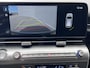 Hyundai Kona 1.6 GDI HEV Comfort Smart / Automaat / 1.300 kg trekgewicht / Elektrische klep / Navigatie / Camera / Adaptieve CC / Apple Carplay Android / Stuur- & stoelverwarming / 18" LM wielen /