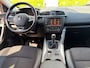 Renault Kadjar 1.2 TCe Intens van 2 de Eig met parkeersensoren en trekhaak en navigatie en bluetooth telefoon / media en airco