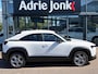 Mazda MX-30 e-SkyActiv EV 145 Prime-line 36 kWh AUTOMAAT | PARKEERSENSOREN V+A | DODEHOEKDETECTIE | ACHTERUITRIJCAMERA | ADAPT. CRUISE CONTROL | KEYLESS | CLIMATE CONTROL | CARPLAY |