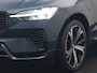 Volvo XC60 T6 AWD Plus Dark PHEV 350pk Dealer O.H. | Trekhaak Af Fabriek | Panodak | 360 Camera | Adaptive Cruise | Lederen Sportstoelen Memory & Verwarmd | 21'' L.M. | Keyless | Google Assistant | Apple Carplay | Stuur Verwarmd | DAB | Plug In Hybrid |