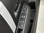 Citroën E-C4 EV You 50 kWh 136pk | Accu 98% | Navigatie via Apple Carplay / Android Auto | Climate Control | Cruise Control | Parkeersensoren | Led koplampen | DAB+ radio | Armsteun | Stof/kunstleder | Volledig digitaal instrumentenpaneel | Adaptief demping systeem | Multifunctioneel lederen stuurwiel | 18” lichtmetalen velgen |