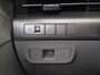 Hyundai Kona 1.6 GDI HEV Premium Sky / Glazen schuif- en kanteldak / Stuur- Stoel & Achterbankverwarming / Elektrische achterklep / Stoelventilatie / Bose Audio Systeem / Rondomzicht camera / Adaptief cruise control / Keyless Entry/Start / Apple Carplay Android Auto /