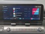 Hyundai Kona 1.6 GDI HEV Premium Sky / Glazen schuif- en kanteldak / Stuur- Stoel & Achterbankverwarming / Elektrische achterklep / Stoelventilatie / Bose Audio Systeem / Rondomzicht camera / Adaptief cruise control / Keyless Entry/Start / Apple Carplay Android Auto /