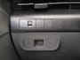 Hyundai Kona 1.6 GDI HEV Premium Sky / Glazen schuif- en kanteldak / Stuur- Stoel & Achterbankverwarming / Elektrische achterklep / Stoelventilatie / Bose Audio Systeem / Rondomzicht camera / Adaptief cruise control / Keyless Entry/Start / Apple Carplay Android Auto /