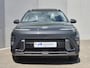 Hyundai Kona 1.6 GDI HEV Premium Sky / Glazen schuif- en kanteldak / Stuur- Stoel & Achterbankverwarming / Elektrische achterklep / Stoelventilatie / Bose Audio Systeem / Rondomzicht camera / Adaptief cruise control / Keyless Entry/Start / Apple Carplay Android Auto /