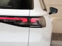 Volkswagen T-Roc R-Line First Edition 1.5 eTSI 150 PK | Black style | Trekhaak | Camera | App connect |