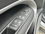 Jeep Avenger 1.2T e-Hybrid 100pk Aut Longitude Trekhaak 1100KG | Stoelverwarming | Dealer Onderhouden | Voorruitverwarming | Navigatie