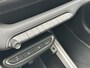 Jeep Avenger 1.2T e-Hybrid 100pk Aut Longitude Trekhaak 1100KG | Stoelverwarming | Dealer Onderhouden | Voorruitverwarming | Navigatie