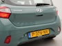 Hyundai i10 4 zits 1.0 Premium | Apple carplay | Navigatie | Achteruitrij camera | Parkeersensoren achter | Bluetooth | Connected services | Cruise control | Armleuning bestuurder | Spraakbediening |