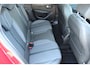 Peugeot 208 1.2 PureTech Allure | Incl. 12 maanden garantie | Cruise control | Apple Carplay/Android Auto | Trekhaak | Parkeercamera | Navigatie | rijstrooksensor | 100% dealer onderhouden | Nieuwe riem |
