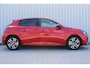 Peugeot 208 1.2 PureTech Allure | Incl. 12 maanden garantie | Cruise control | Apple Carplay/Android Auto | Trekhaak | Parkeercamera | Navigatie | rijstrooksensor | 100% dealer onderhouden | Nieuwe riem |