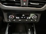 Skoda Scala 1.0 TSI 110pk Business Edition LED Stoelverwarming Virtual Cockpit Navigatie Parkeersensoren