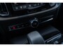 Volvo V60 T6 Plug-in hybrid AWD Essential | Google | Long Range | Adaptieve Cruise Control | Stoelverwarming Voor + Achter | Lederen Bekleding | Zwarte Hemelbekleding | Stuurverwarming | Getint Glas | Gloss Black Grill | Park Assist | 19" LM