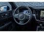 Volvo V60 T6 Plug-in hybrid AWD Essential | Google | Long Range | Adaptieve Cruise Control | Stoelverwarming Voor + Achter | Lederen Bekleding | Zwarte Hemelbekleding | Stuurverwarming | Getint Glas | Gloss Black Grill | Park Assist | 19" LM